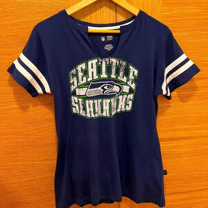 NFL | Seahawks | Womens | V-neck Tee | Size Large